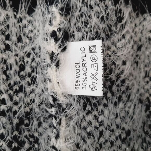 BESCA Wool Blend Fuzzy Open Front Cardigan Sweater B&W Tribal Geo Pattern Sz L - Picture 15 of 16